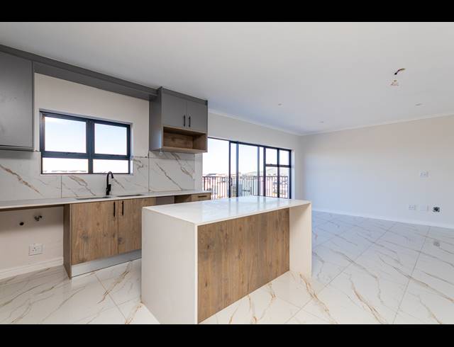 3 BEDROOM APARTMENT FOR SALE IN SANDOWN